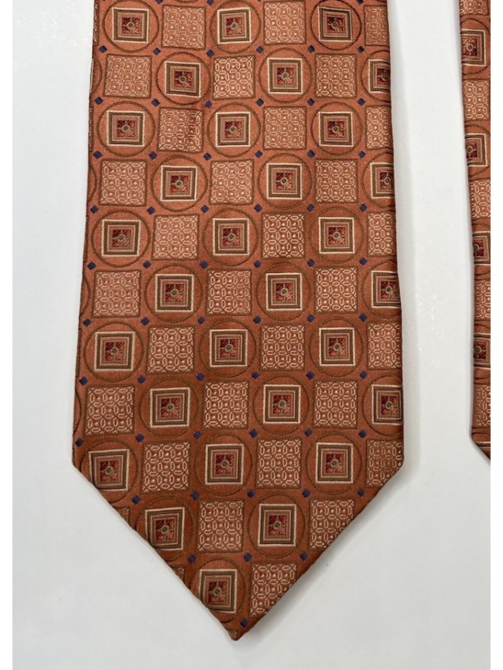 Ermenegildo Zegna 100% Silk Medallion Tie Salmon 3 1/2” X 60” MADE IN ITALY